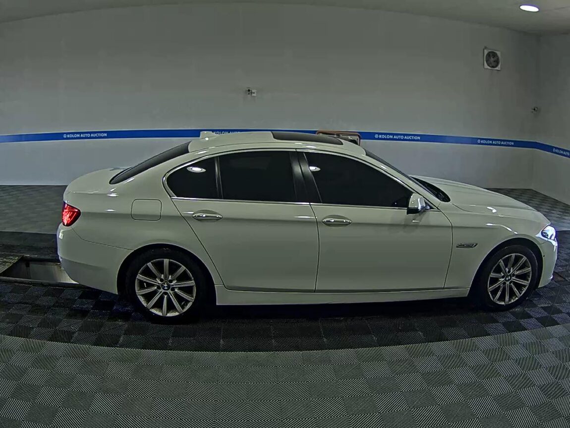 BMW 5 SERIES (6TH GEN) 528i xDRIVE 2014 - zdjęcie 4
