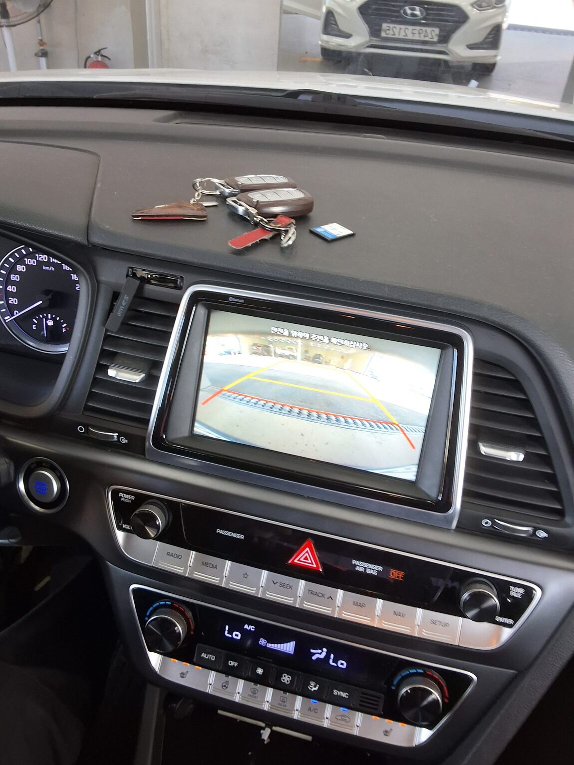 HYUNDAI LF SONATA NEW RISE LPi RENTAL CAR MODERN 2018 - zdjęcie 17