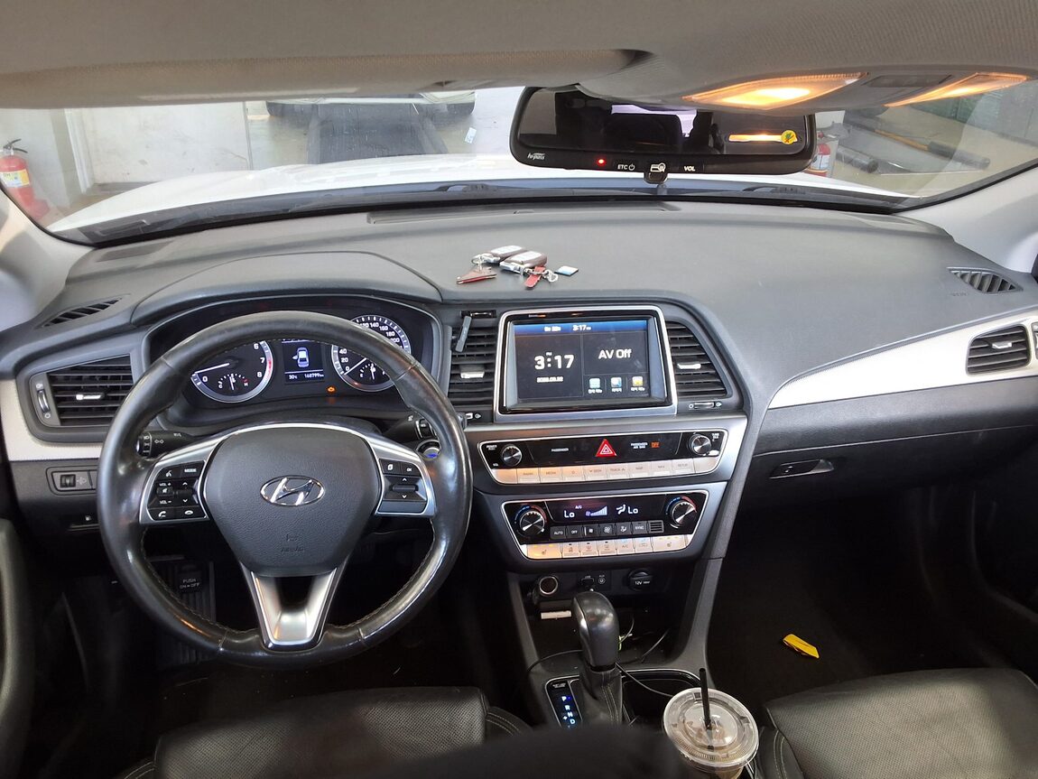 HYUNDAI LF SONATA NEW RISE LPi RENTAL CAR MODERN 2018 - zdjęcie 11