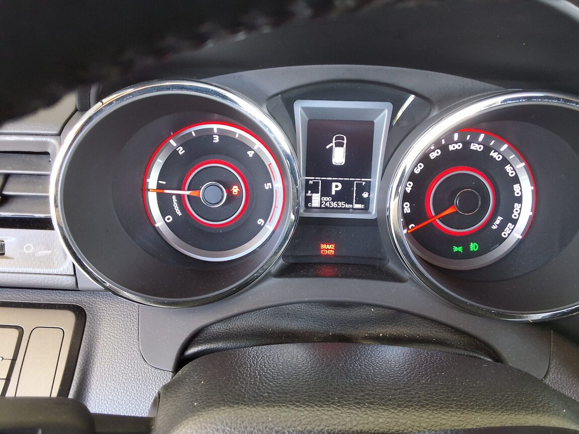 KG MOBILITY (SSANGYONG) TIVOLI AIR DIESEL 2WD IX 2017 - zdjęcie 9