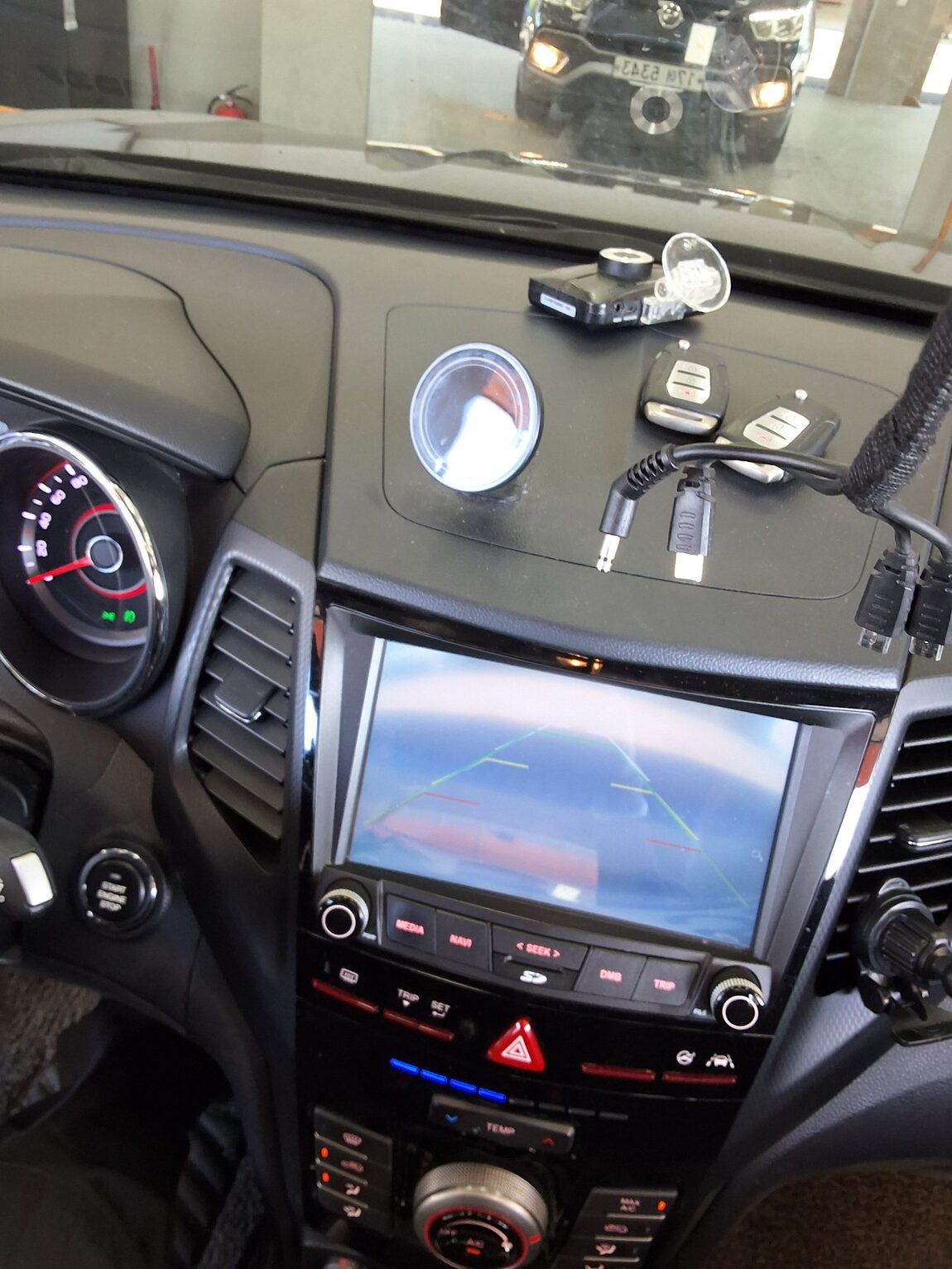 KG MOBILITY (SSANGYONG) TIVOLI AIR DIESEL 2WD IX 2017 - zdjęcie 17