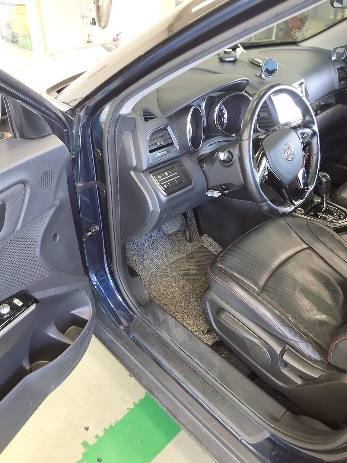 KG MOBILITY (SSANGYONG) TIVOLI AIR DIESEL 2WD IX 2017 - zdjęcie 10