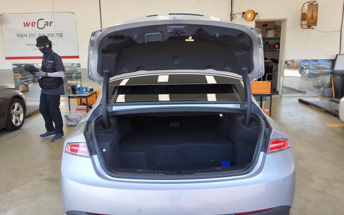 LINCOLN NEW MKZ 2.0 HYBRID RESERVE 2017 - zdjęcie 15