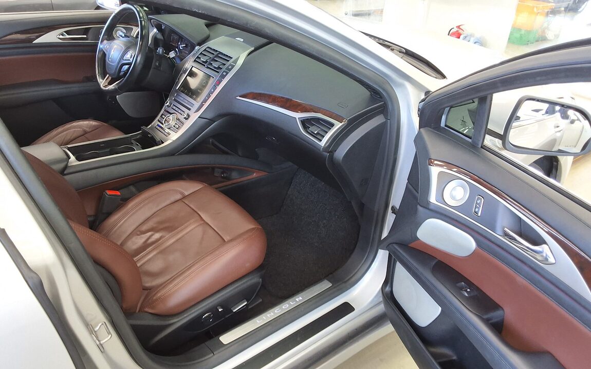 LINCOLN NEW MKZ 2.0 HYBRID RESERVE 2017 - zdjęcie 14