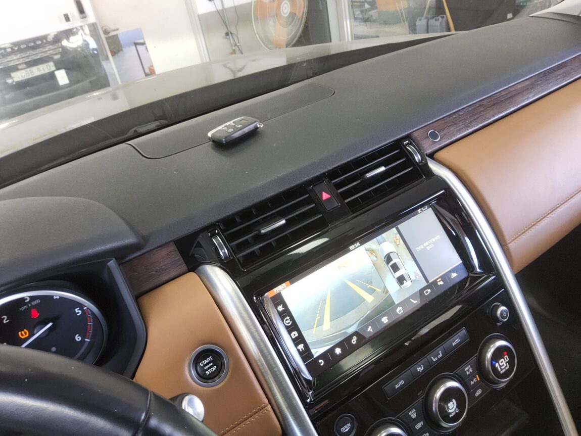 LAND ROVER DISCOVERY 5 3.0 TD6 HSE LUXURY 2017 - zdjęcie 17