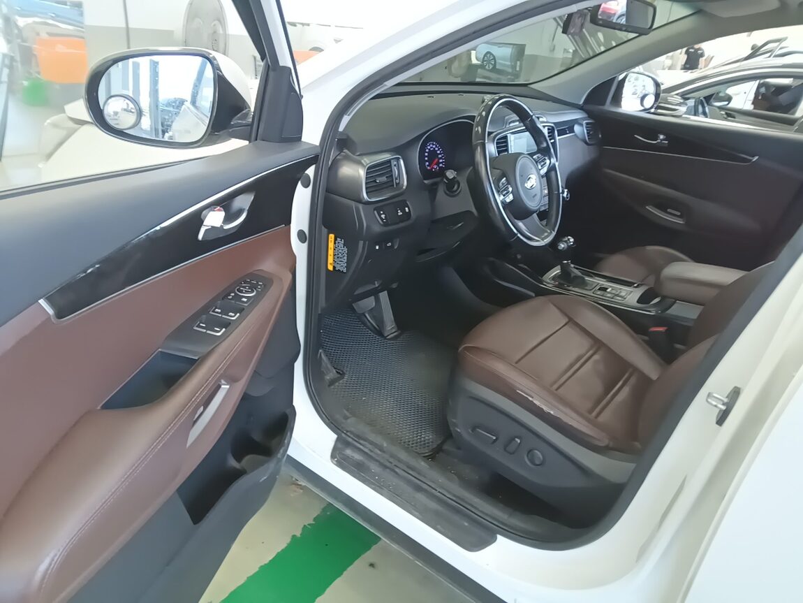 KIA ALL NEW SORENTO R2.2 4WD NOBLESSE 2016 - zdjęcie 10