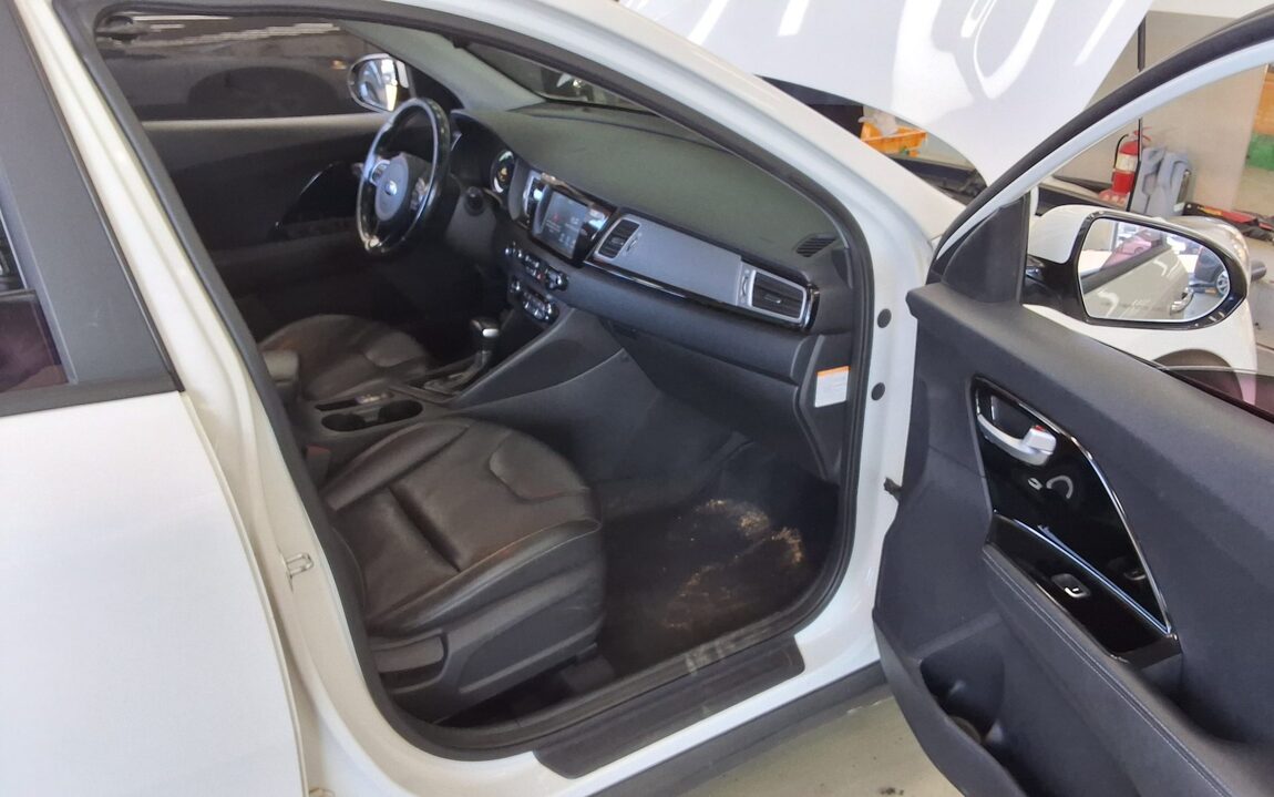 KIA NIRO 1.6 HYBRID PRESTIGE 2017 - zdjęcie 14