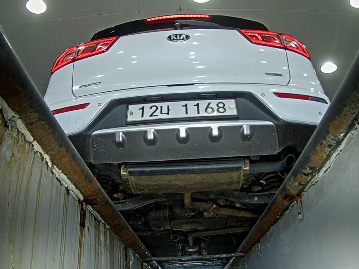 KIA NIRO 1.6 HYBRID PRESTIGE 2017 - zdjęcie 8