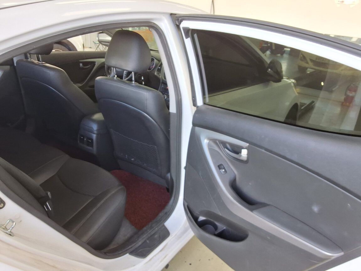 HYUNDAI THE NEW AVANTE MD 1.6 GDi SMART 2015 - zdjęcie 13