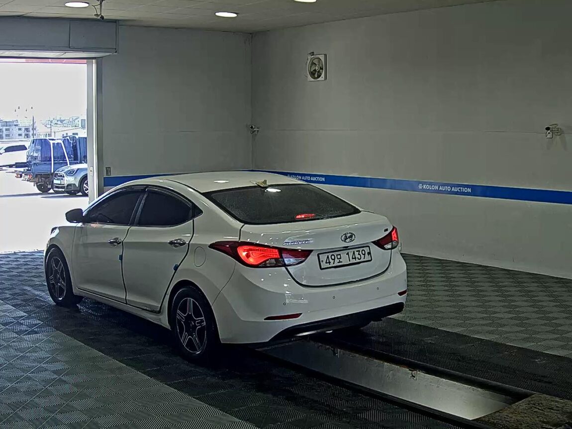HYUNDAI THE NEW AVANTE MD 1.6 GDi SMART 2015 - zdjęcie 6