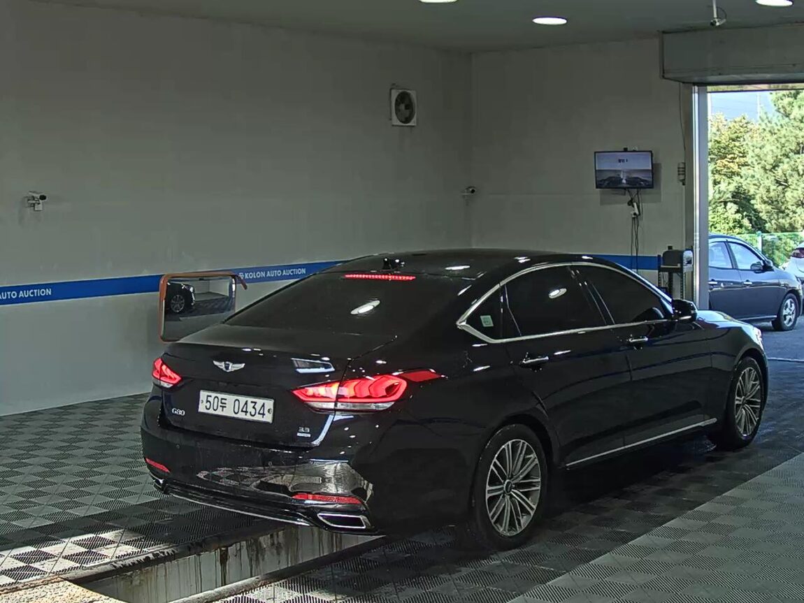 GENESIS G80 3.3 GDi AWD LUXURY 2017 - zdjęcie 5