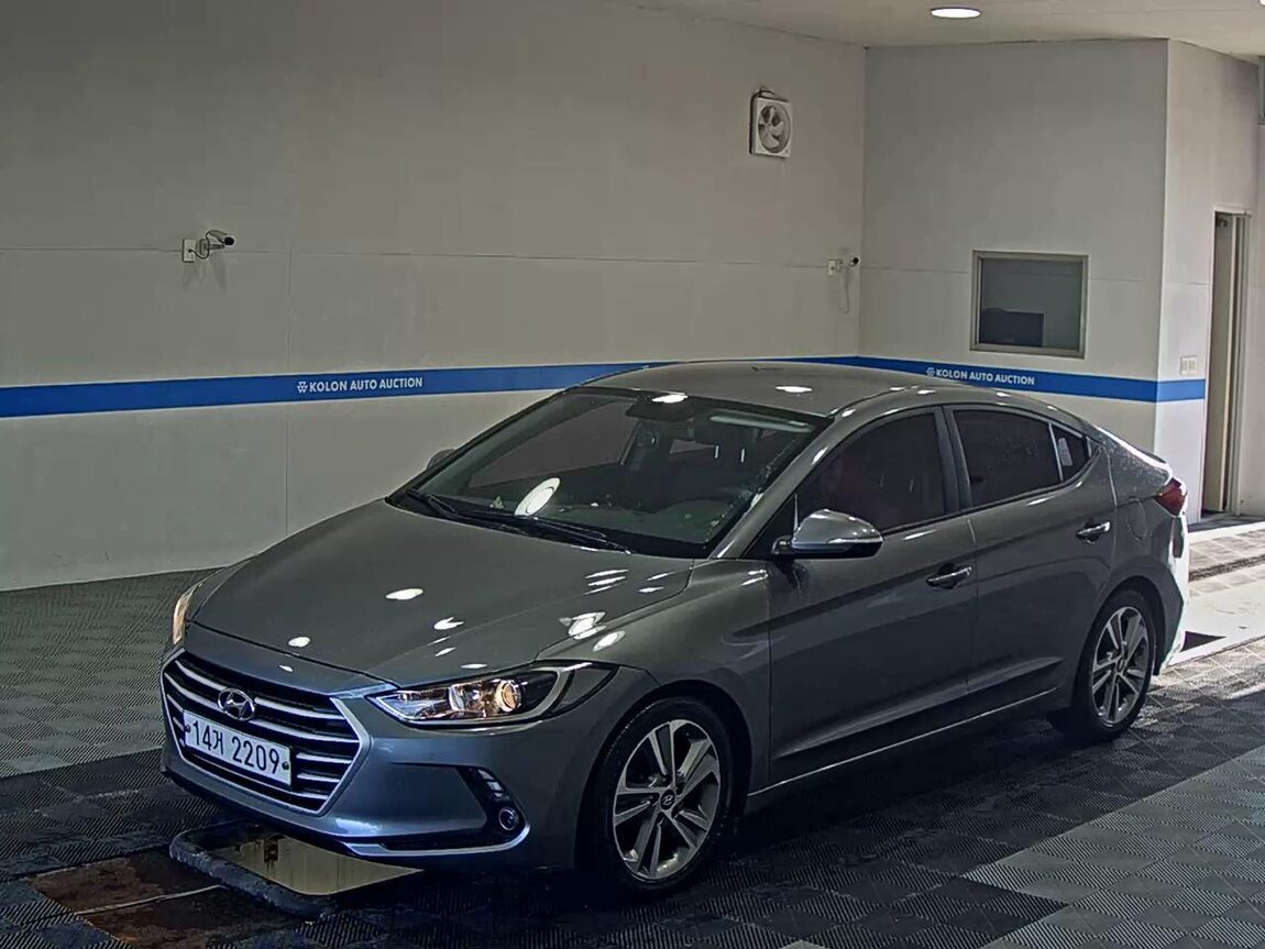 HYUNDAI AVANTE AD 1.6 GDi VALUE PLUS 2017 - zdjęcie 2