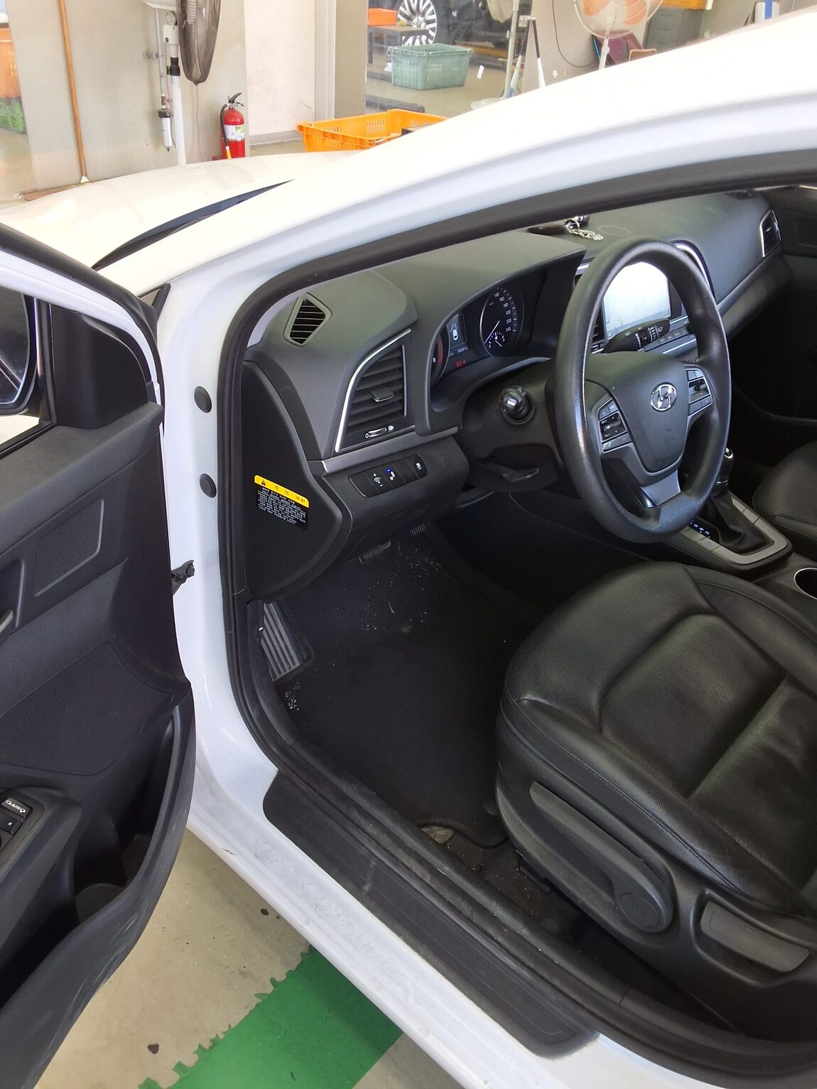 HYUNDAI AVANTE AD 1.6 GDi VALUE PLUS 2018 - zdjęcie 10