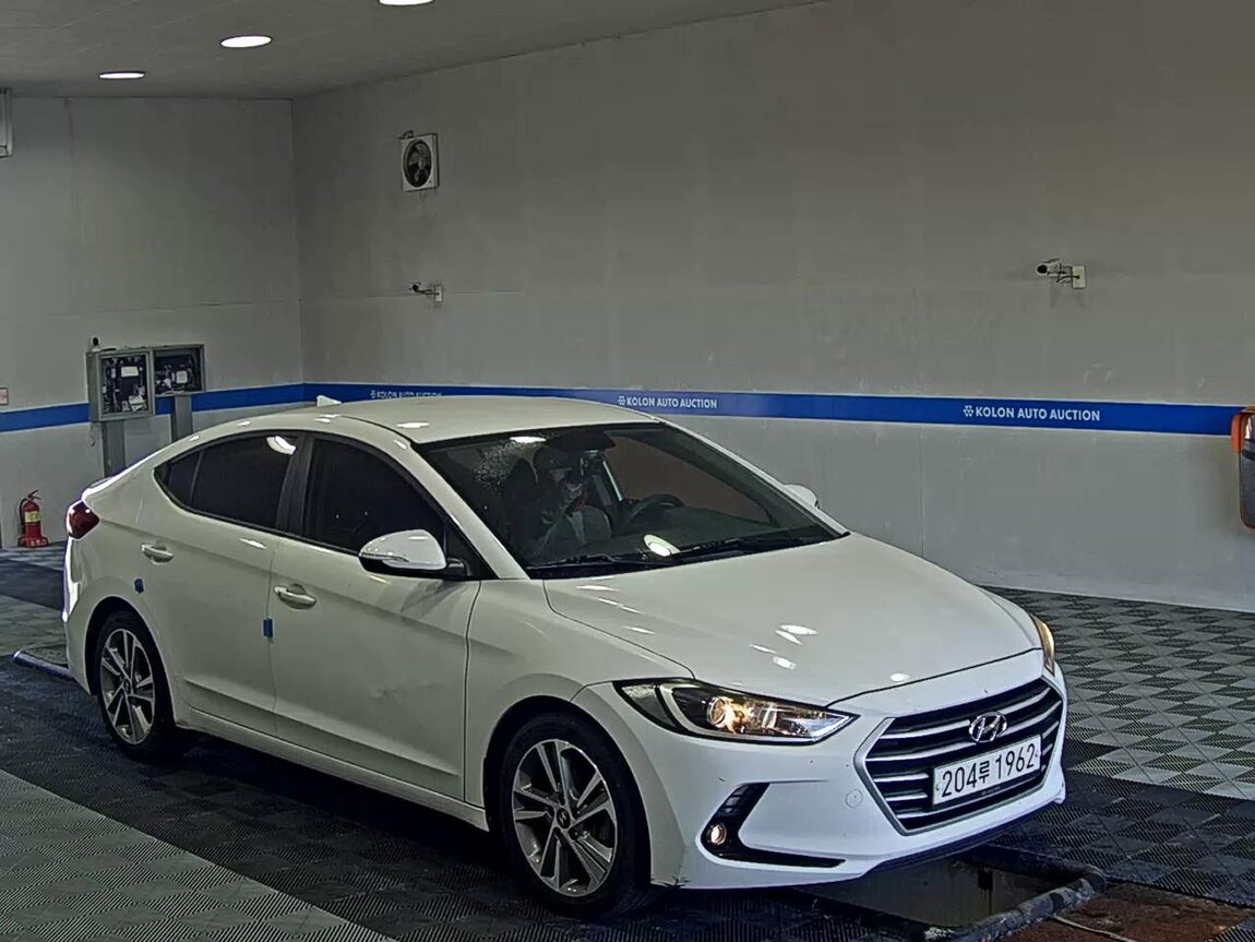 HYUNDAI AVANTE AD 1.6 GDi VALUE PLUS 2018 - zdjęcie 3