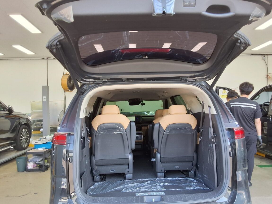 KIA NEW CARNIVAL (KA4) 9-SEATER DIESEL NOBLESSE 2023 - zdjęcie 21