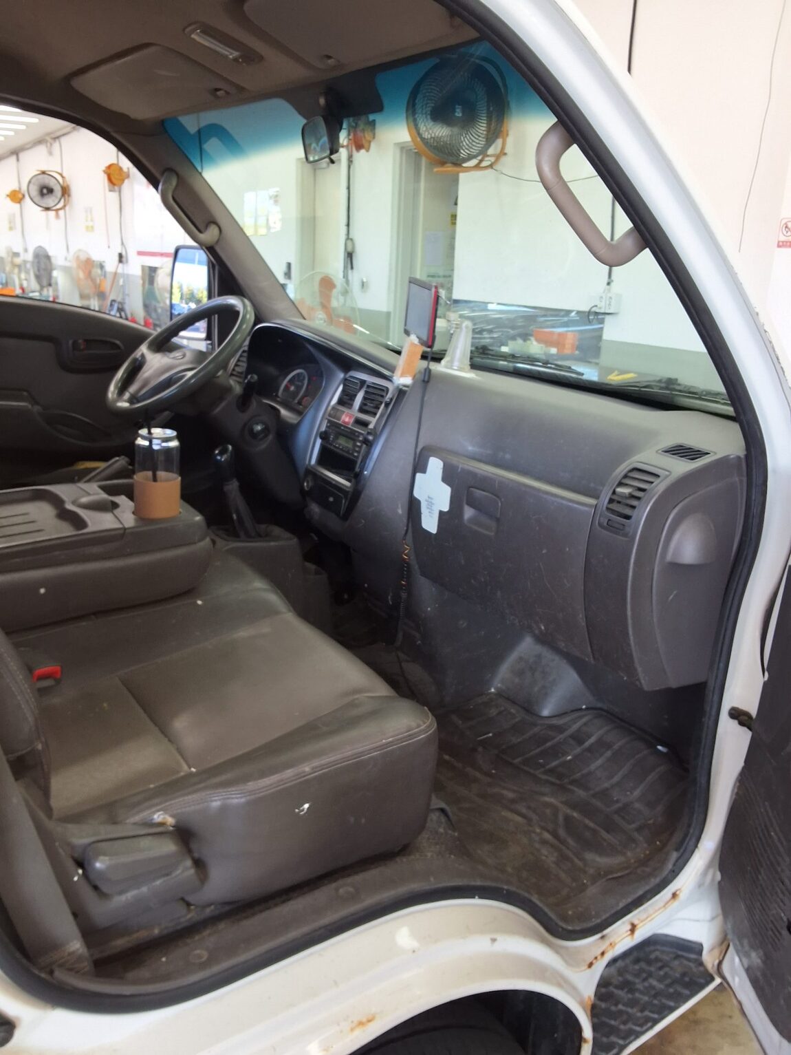 HYUNDAI PORTER II CRDi SUPER CAB EXTRA LONG WHEELBASE DELUXE 2012 - zdjęcie 12