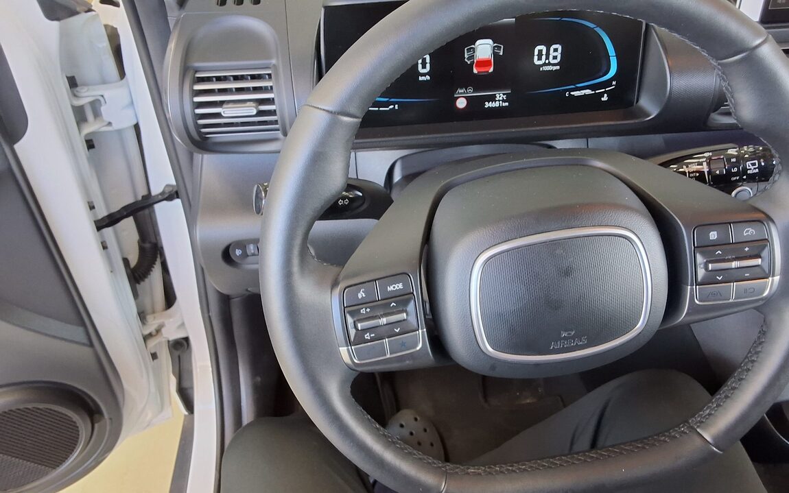 HYUNDAI CASPER GASOLINE 1.0 TURBO THE ESSENTIAL 2024 - zdjęcie 17