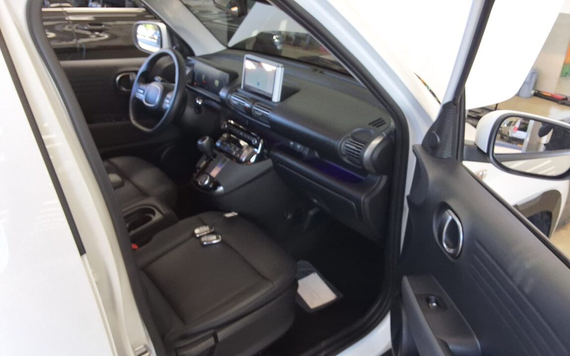 HYUNDAI CASPER GASOLINE 1.0 TURBO THE ESSENTIAL 2024 - zdjęcie 14