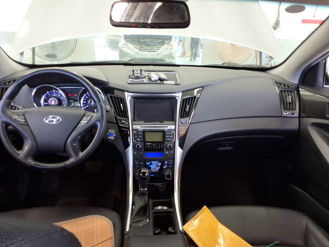 HYUNDAI YF SONATA CVVL LUXURY 2012 - zdjęcie 12