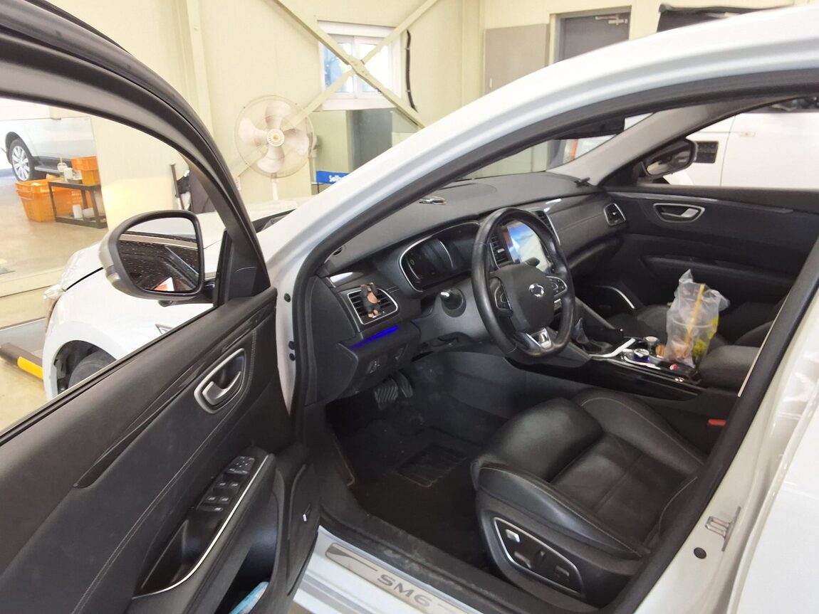 RENAULT (SAMSUNG) SM6 2.0 GDe LE 2016 - zdjęcie 11