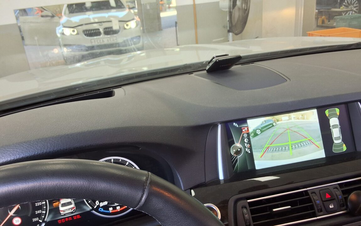 BMW 5 SERIES (6TH GEN) 528i xDRIVE 2014 - zdjęcie 19