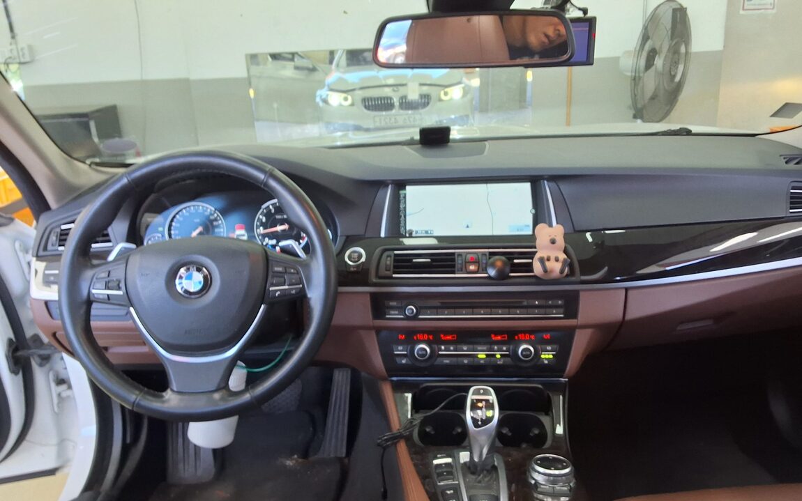 BMW 5 SERIES (6TH GEN) 528i xDRIVE 2014 - zdjęcie 11
