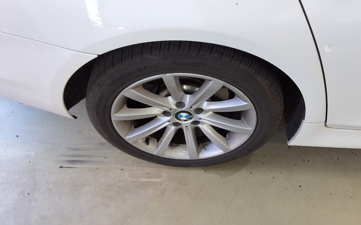 BMW 5 SERIES (6TH GEN) 528i xDRIVE 2014 - zdjęcie 27