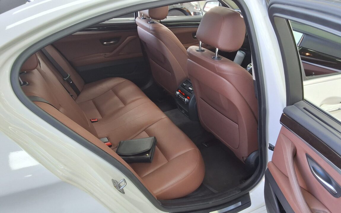 BMW 5 SERIES (6TH GEN) 528i xDRIVE 2014 - zdjęcie 14