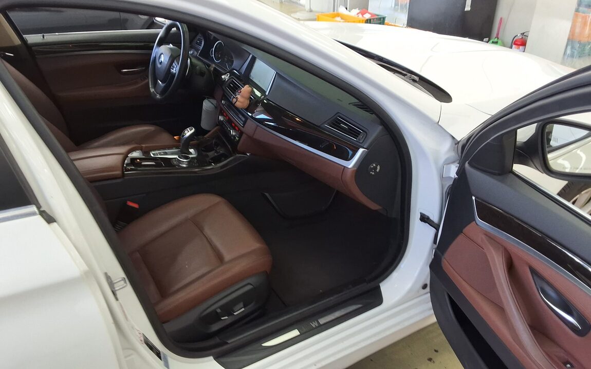 BMW 5 SERIES (6TH GEN) 528i xDRIVE 2014 - zdjęcie 15