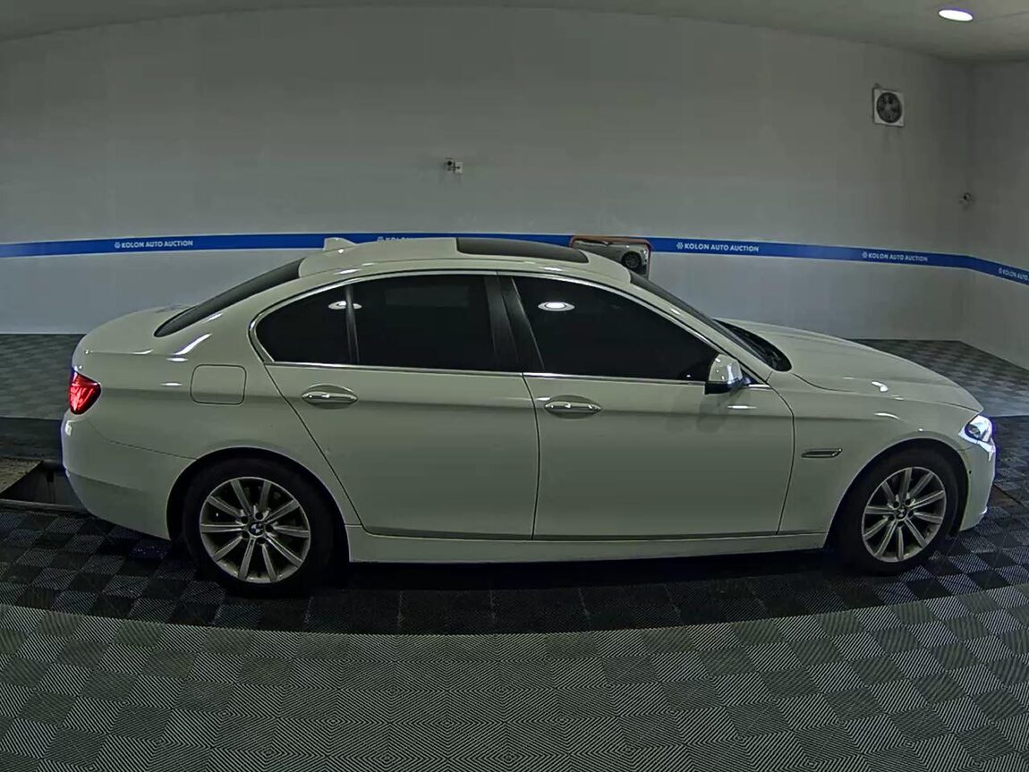 BMW 5 SERIES (6TH GEN) 528i xDRIVE 2014 - zdjęcie 4