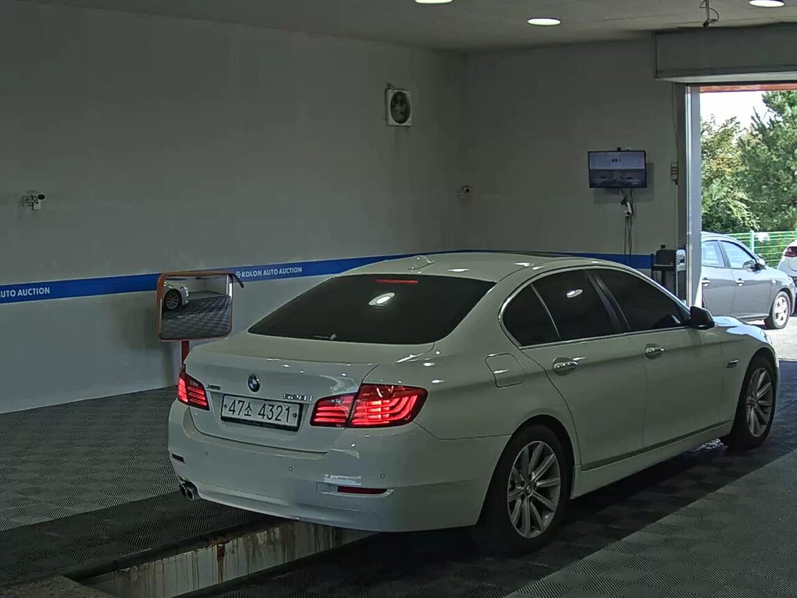 BMW 5 SERIES (6TH GEN) 528i xDRIVE 2014 - zdjęcie 5