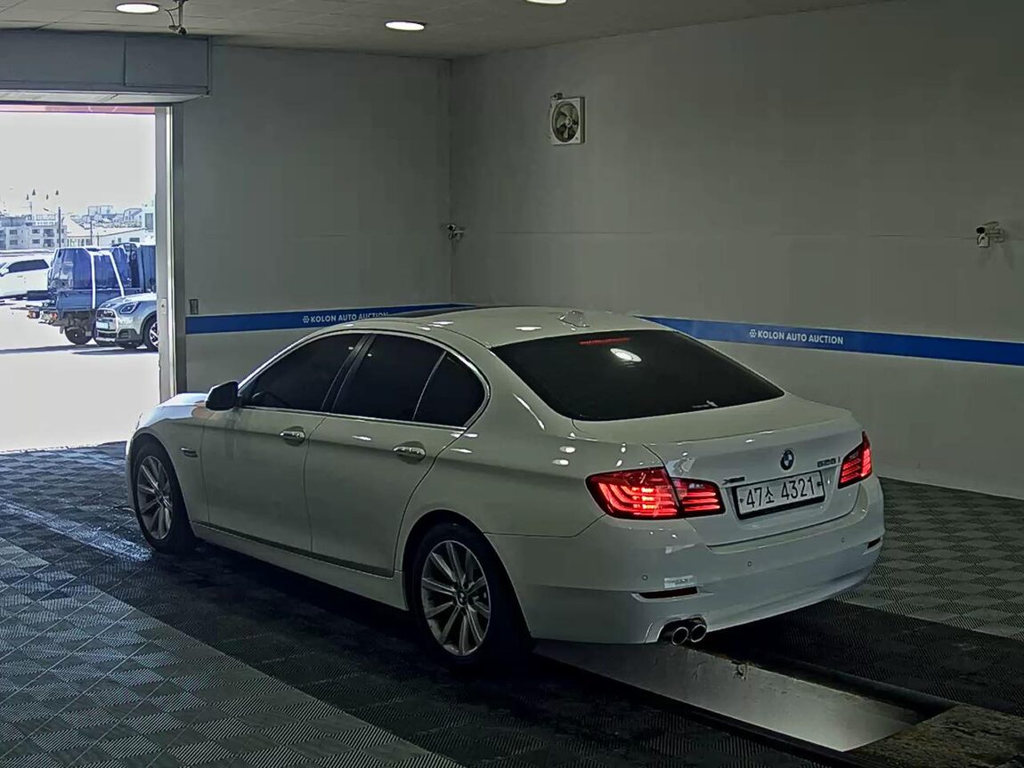 BMW 5 SERIES (6TH GEN) 528i xDRIVE 2014 - zdjęcie 6