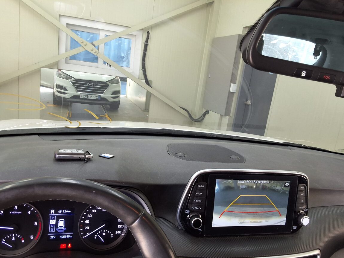 HYUNDAI NEW TUCSON 2.0 DIESEL 2WD SMART 2020 - zdjęcie 24
