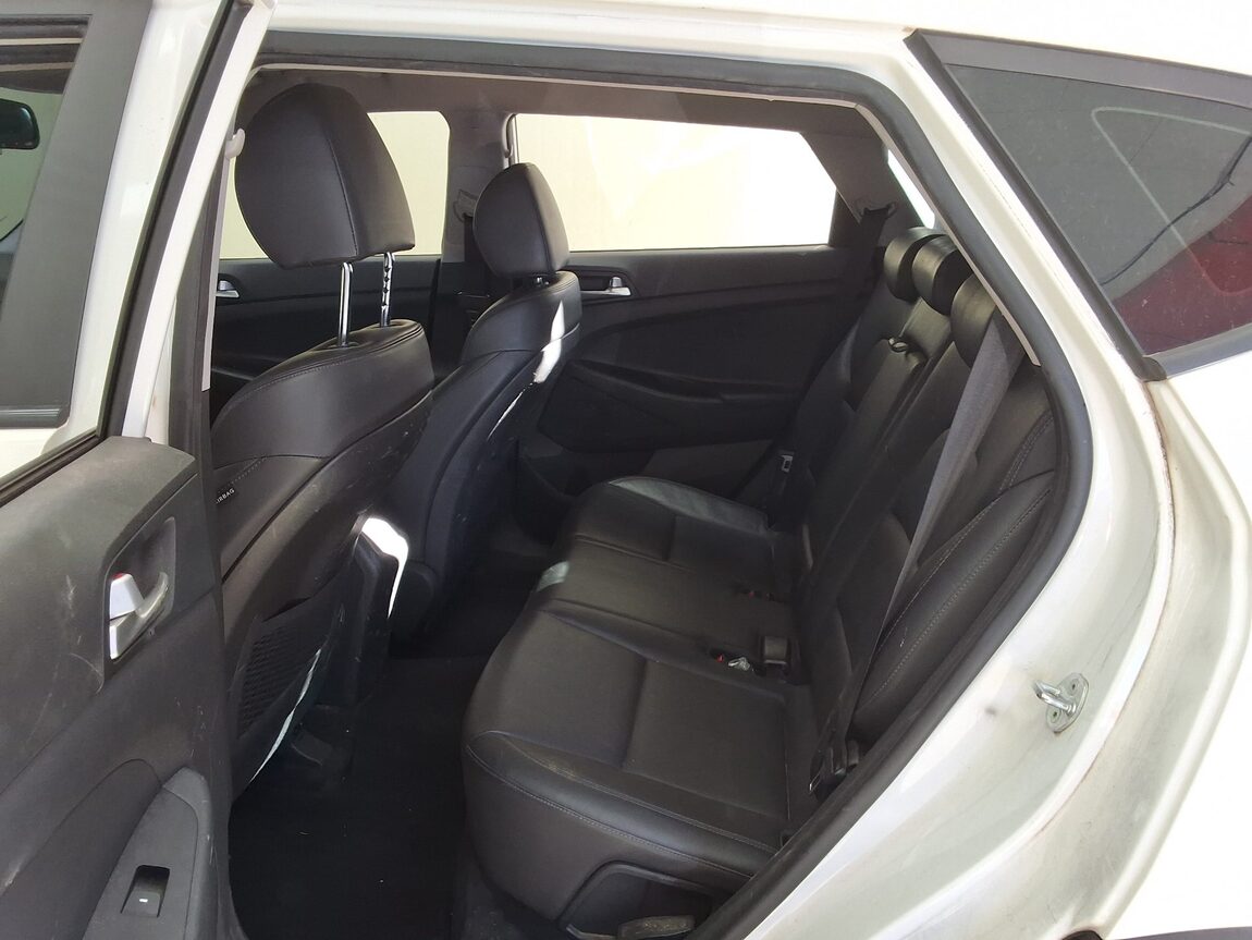 HYUNDAI NEW TUCSON 2.0 DIESEL 2WD SMART 2020 - zdjęcie 13