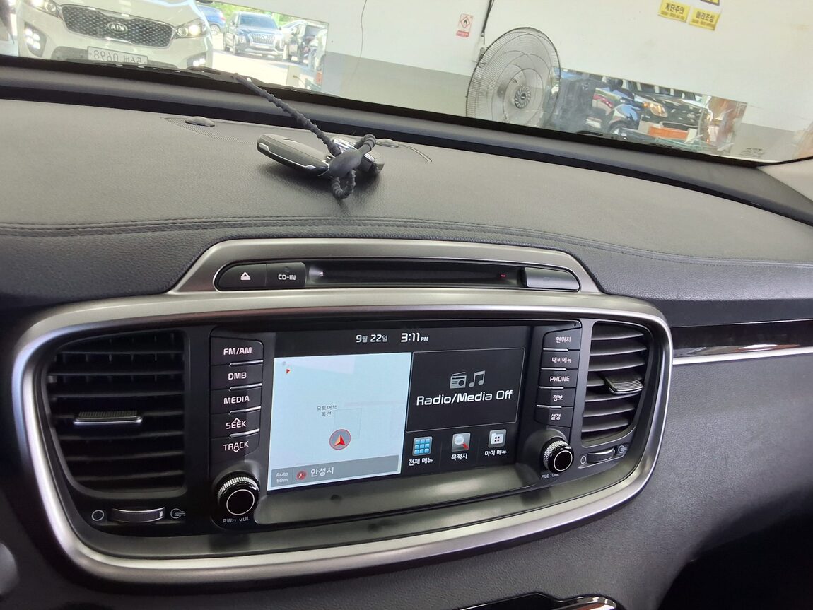 KIA ALL NEW SORENTO R2.2 4WD NOBLESSE SPECIAL 2016 - zdjęcie 17