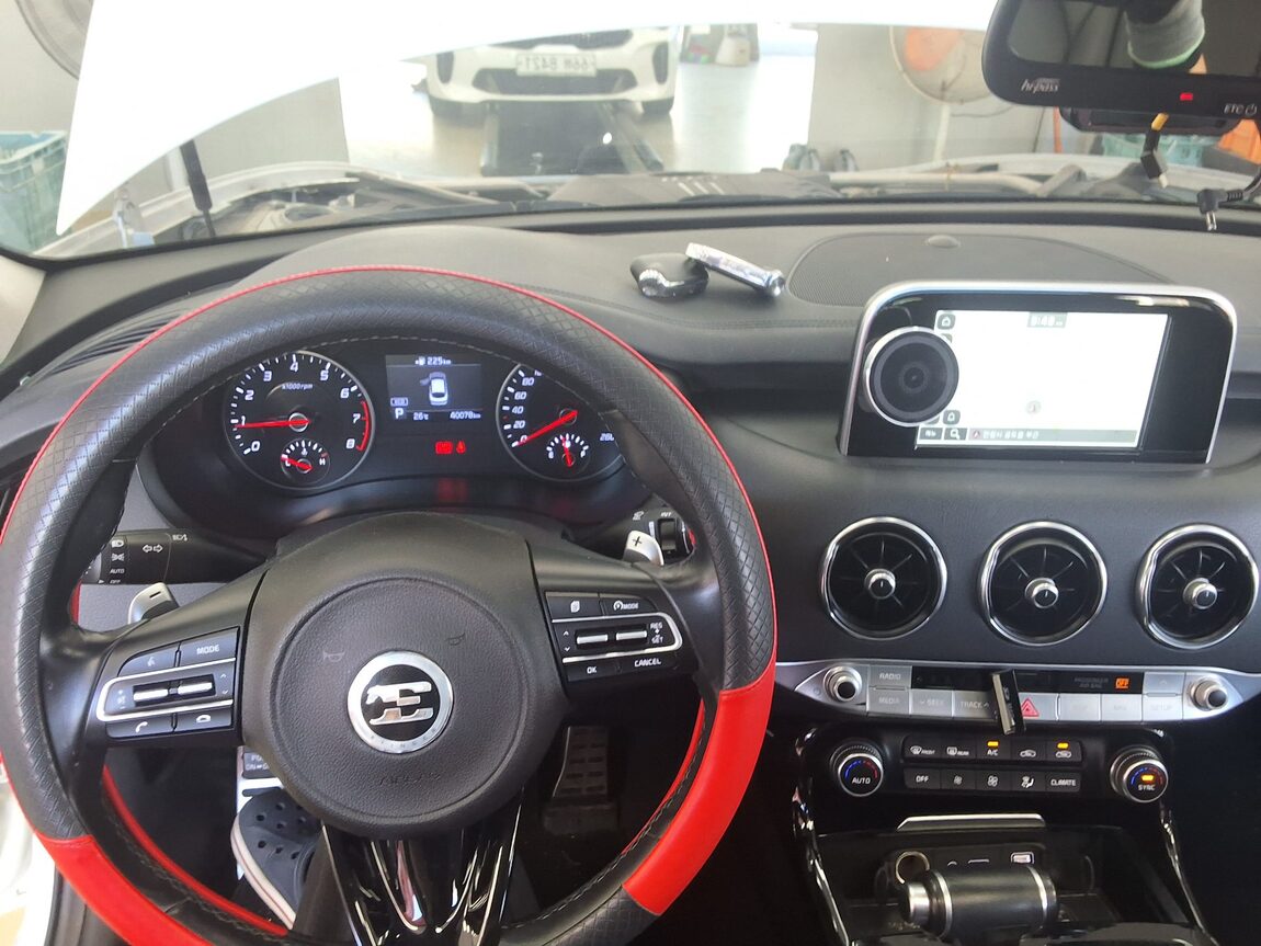 KIA STINGER 2.0 TURBO PRIME 2018 - zdjęcie 18