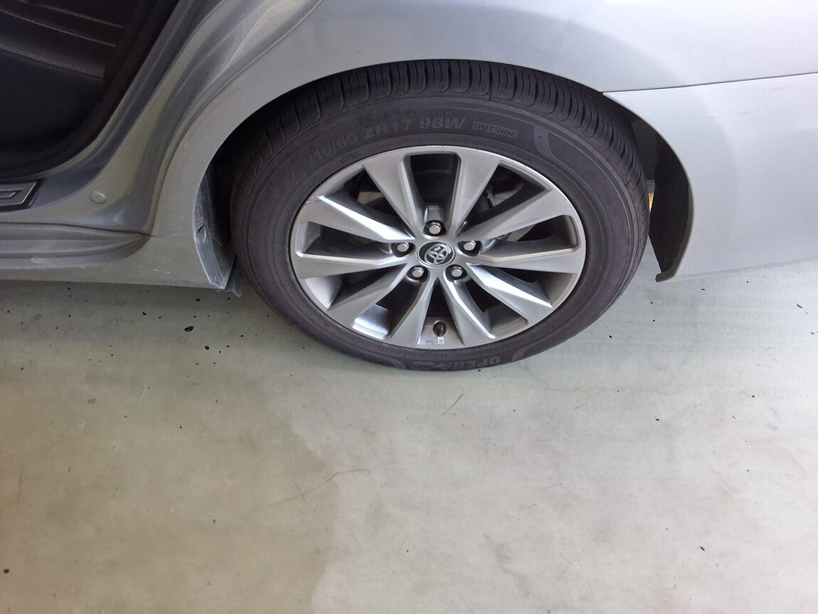 TOYOTA CAMRY (9TH GEN) 2.5 XLE 2015 - zdjęcie 23