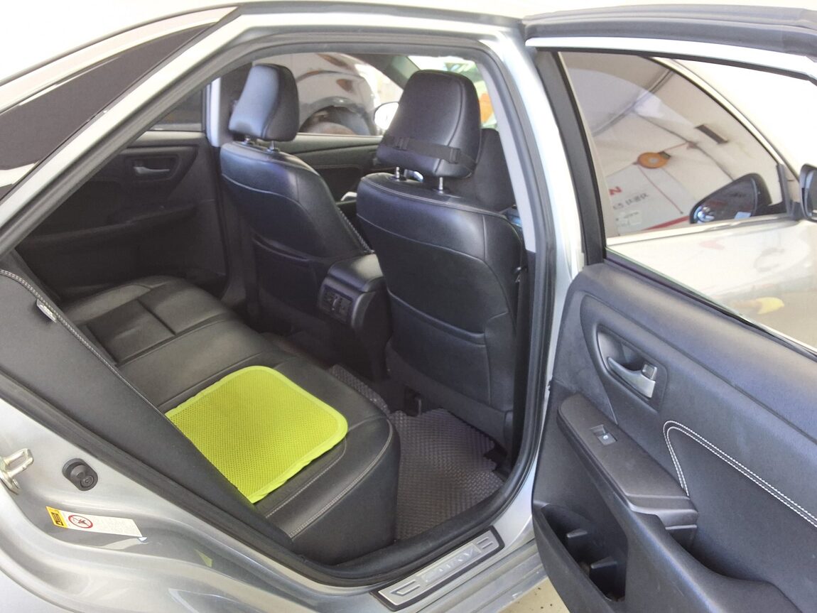 TOYOTA CAMRY (9TH GEN) 2.5 XLE 2015 - zdjęcie 13