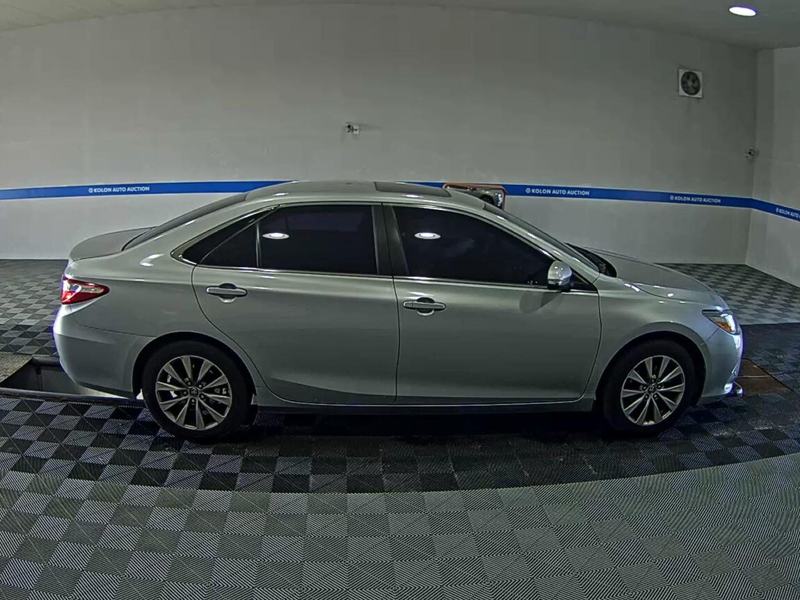 TOYOTA CAMRY (9TH GEN) 2.5 XLE 2015 - zdjęcie 4