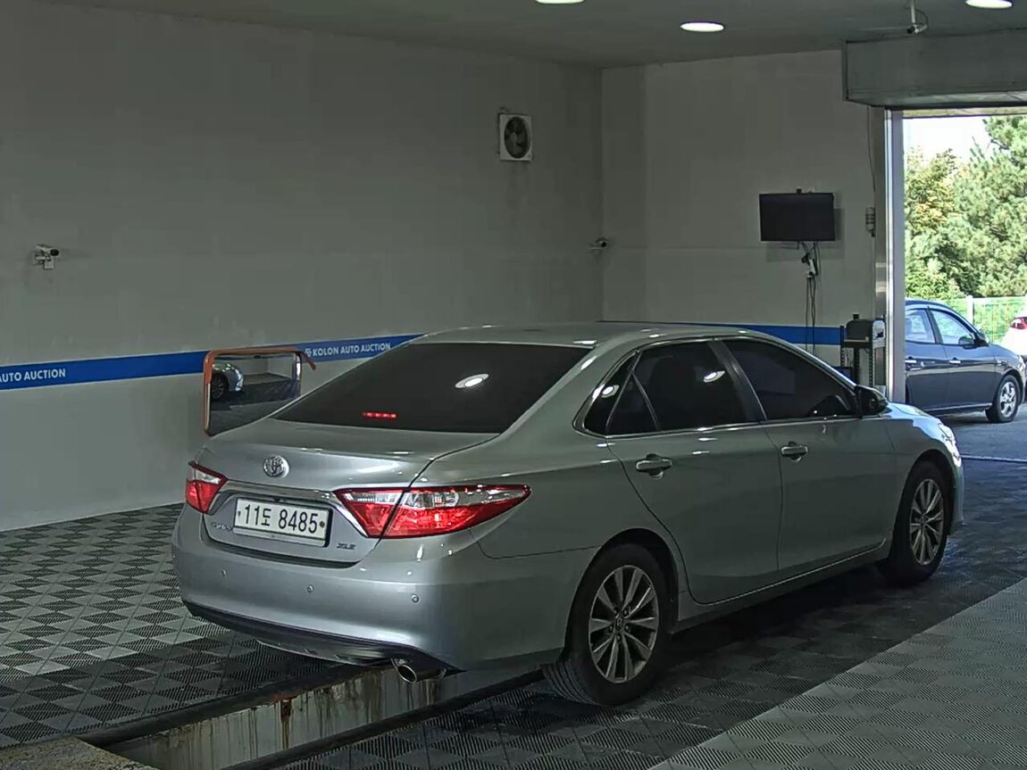 TOYOTA CAMRY (9TH GEN) 2.5 XLE 2015 - zdjęcie 5