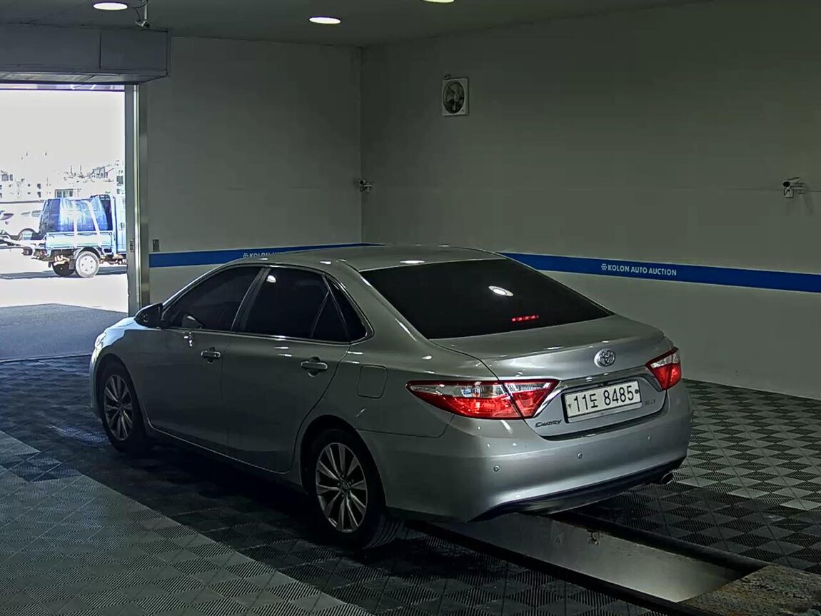 TOYOTA CAMRY (9TH GEN) 2.5 XLE 2015 - zdjęcie 6