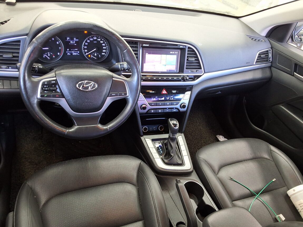 HYUNDAI AVANTE AD 1.6 GDi SMART 2016 - zdjęcie 11