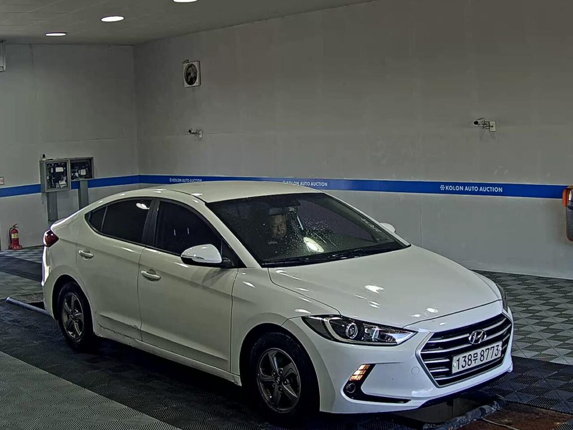 HYUNDAI AVANTE AD 1.6 GDi SMART 2016 - zdjęcie 3