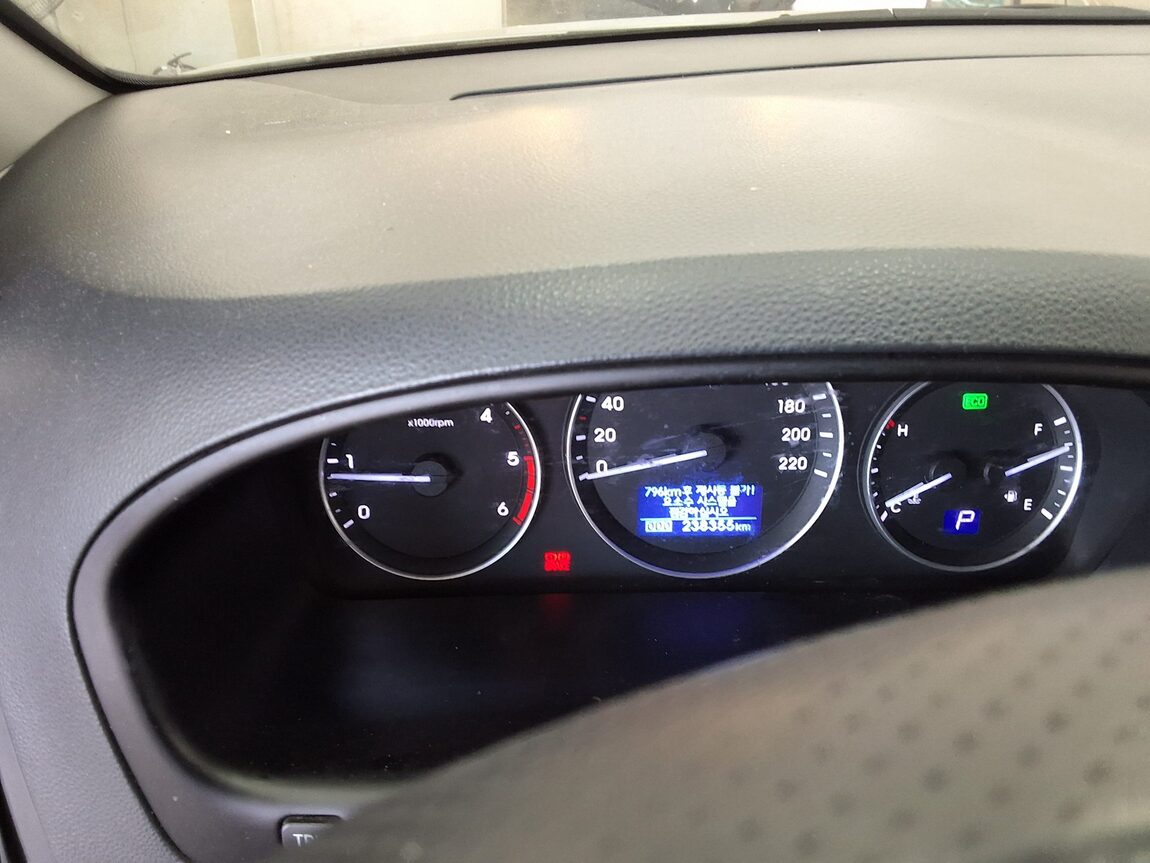 HYUNDAI THE NEW GRAND STAREX 5-SEATER DIESEL VAN SMART 2020 - zdjęcie 9