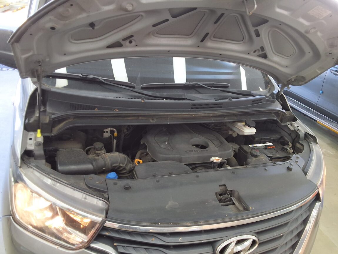 HYUNDAI THE NEW GRAND STAREX 5-SEATER DIESEL VAN SMART 2020 - zdjęcie 18