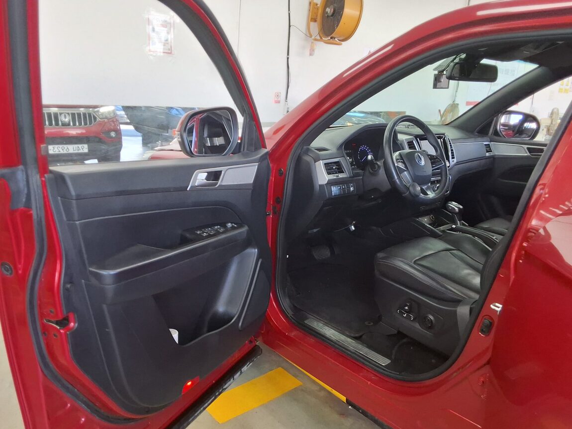 KG MOBILITY (SSANGYONG) REXTON SPORTS KHAN DIESEL 2.2 4WD PIONEER S 2019 - zdjęcie 10