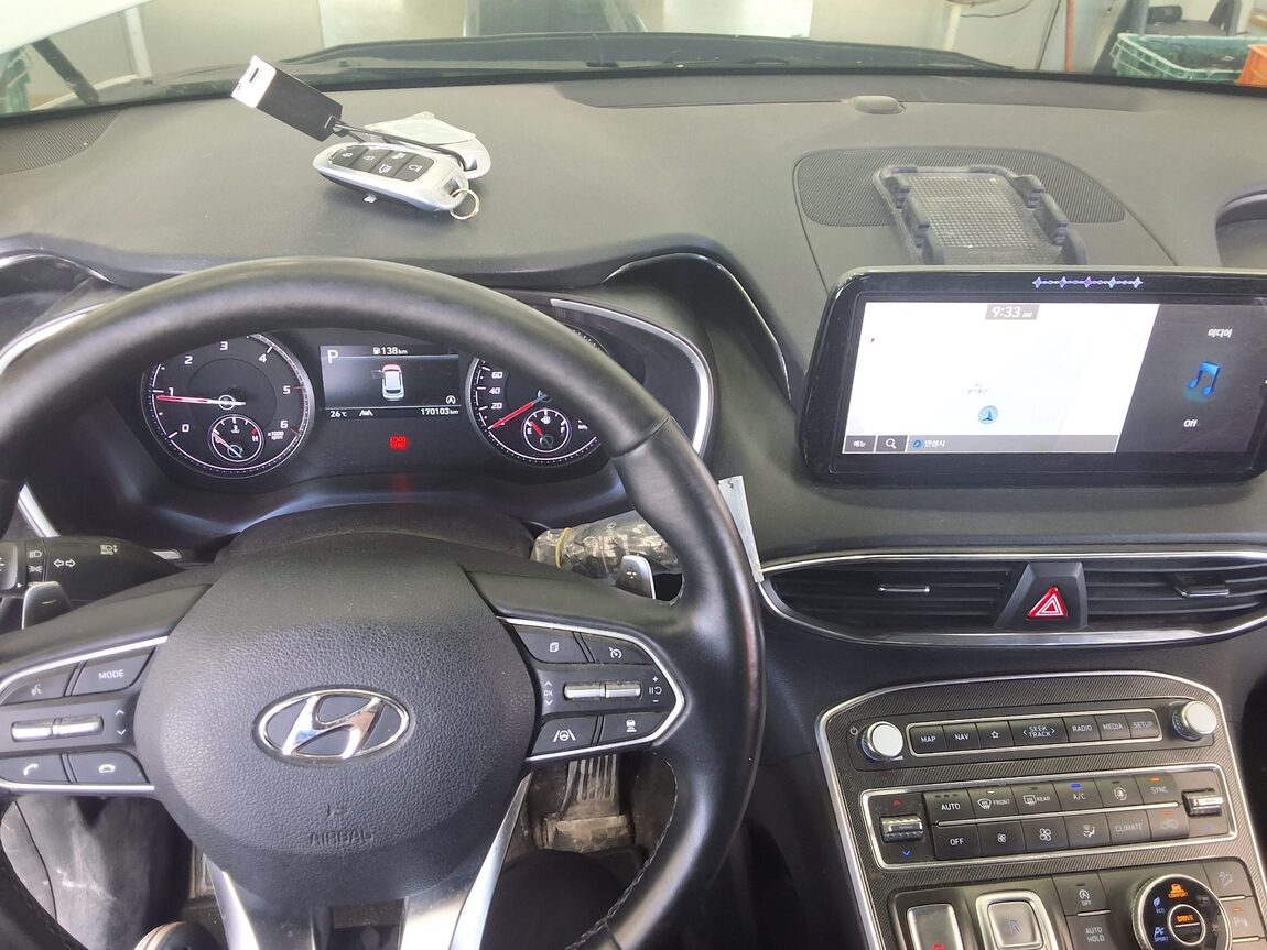 HYUNDAI THE NEW SANTA FE DIESEL 2.2 AWD PREMIUM 2021 - zdjęcie 18