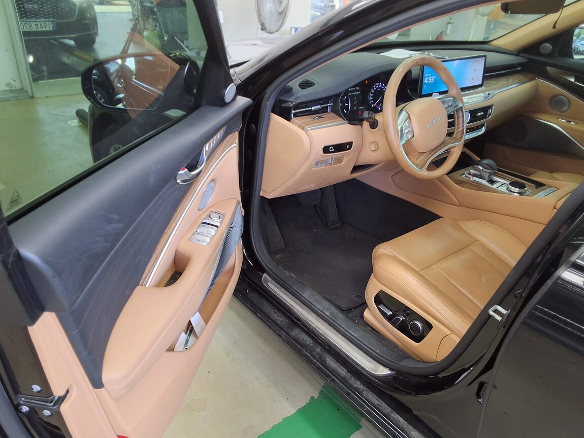 KIA THE NEW K9 (RJ) 3.8 GASOLINE PLATINUM 2022 - zdjęcie 11