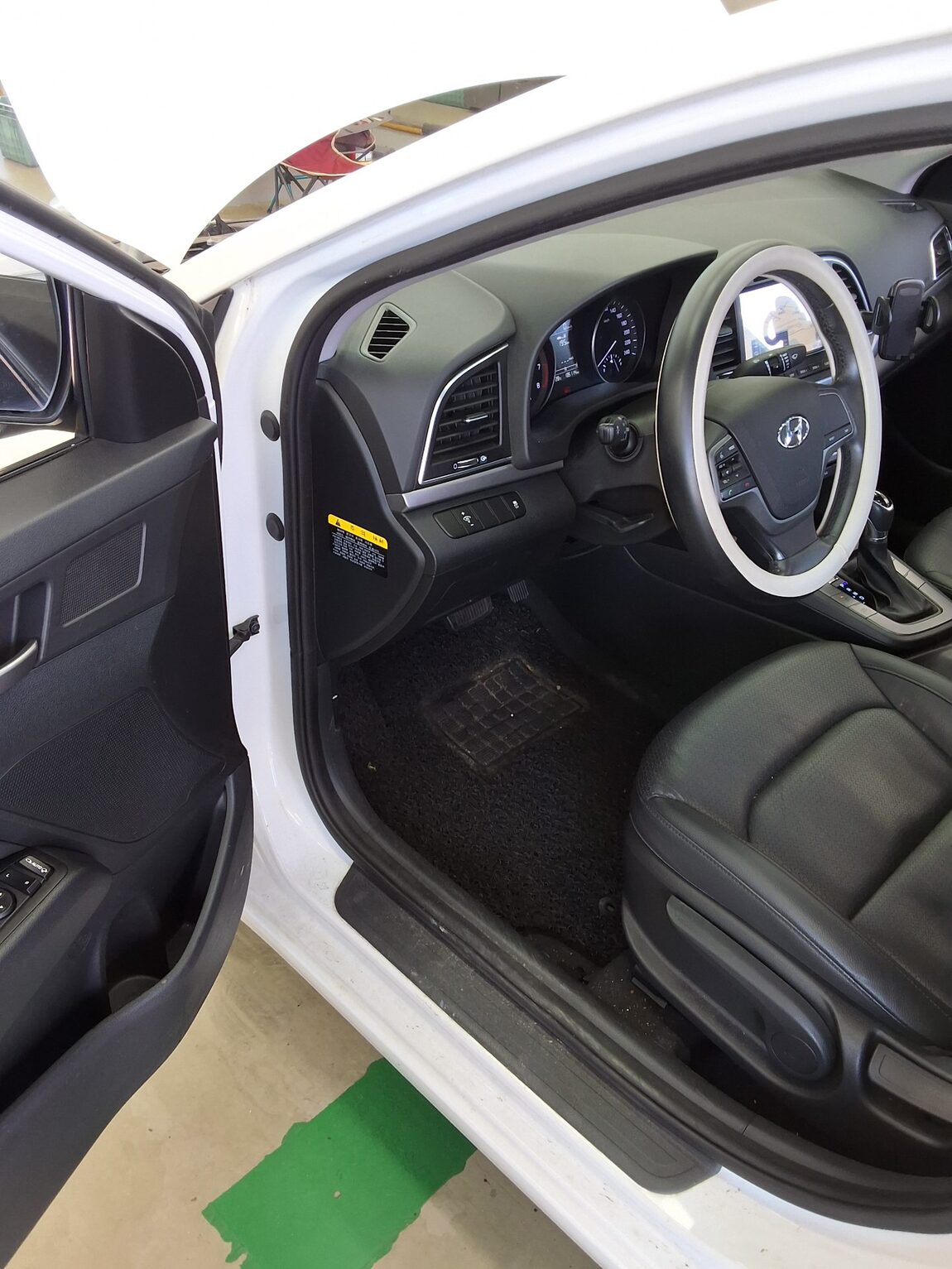 HYUNDAI AVANTE AD 1.6 GDi SMART 2016 - zdjęcie 10