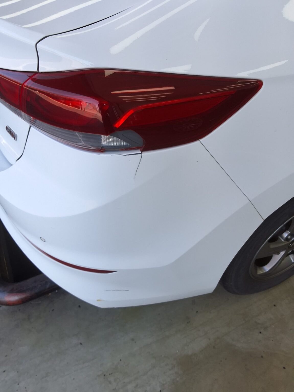 HYUNDAI AVANTE AD 1.6 GDi SMART 2016 - zdjęcie 27